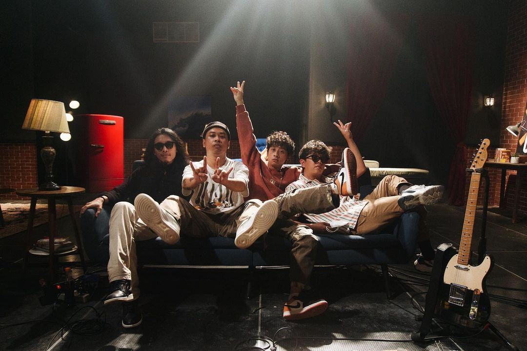 Perayaan Kehidupan Ala Coldiac Lewat Single Beautiful Day | SUPERLIVE