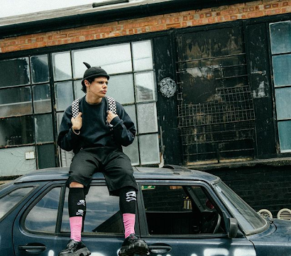 YUNGBLUD Kembali dengan Single Baru Lowlife | SUPERLIVE
