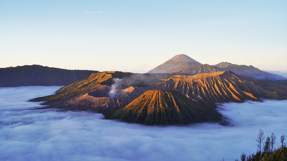 Hiking Gunung