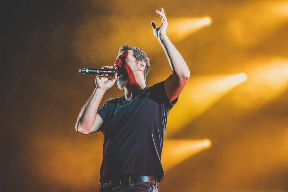 Sambut Album Solo Terbaru Serj Tankian, Cinematique