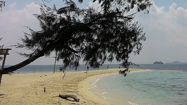 Pulau Menjangan Kecil, Karimunjawa. Image: Wikipedia