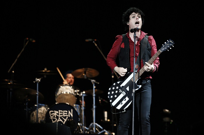 Green Day Bawakan Lagu Legendaris dari Band Kiss