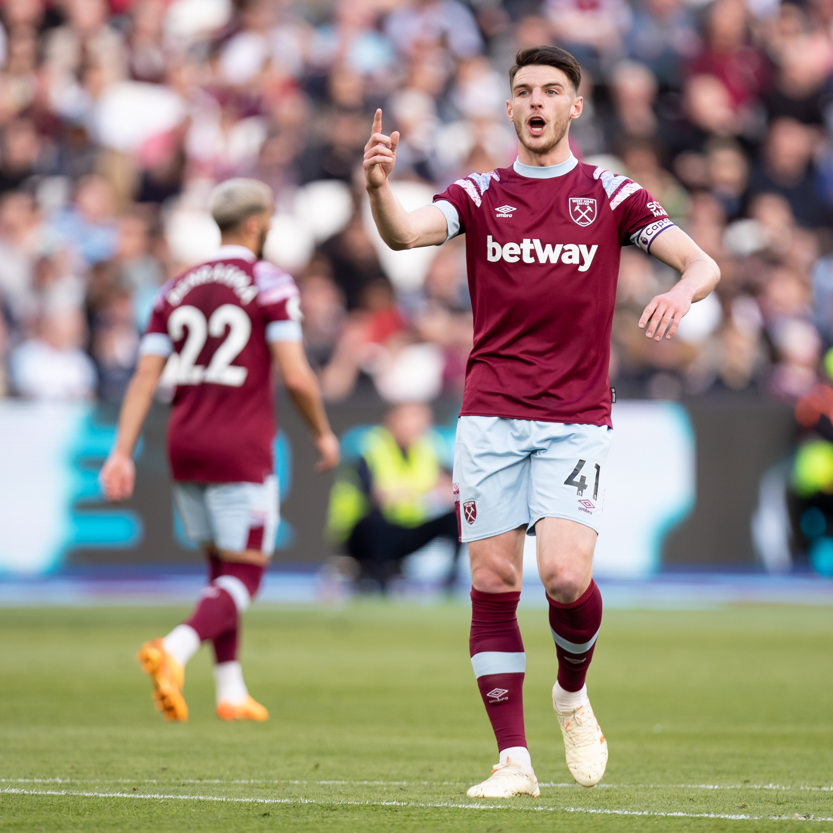Declan Rice of West Ham gestures during the Premier League match between West Ham United and Manchester United at the London Stadium, Stratford on Sunday 7th May 2023. (Photo by Federico Guerra Maranesi/MI News/NurPhoto)