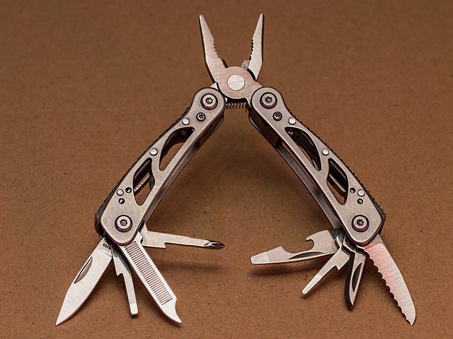 Ilustrasi multi tools