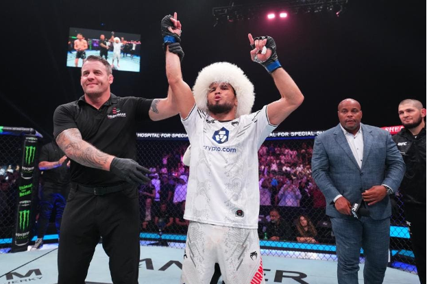 Hasil UFC Fight Night Sandhagen vs Nurmagomedov: Umar Nurmagomedov Calon Juara Bantamweight Selanjutnya? Kalahkan Sandhagen via Unanimous Decision!