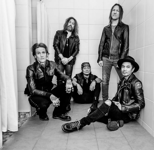 Buckcherry Rilis Format Video Musik untuk Shine Your Light