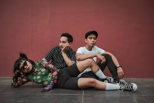 Lips!! Tunjukan Solidaritas Lewat Album Women At The Front