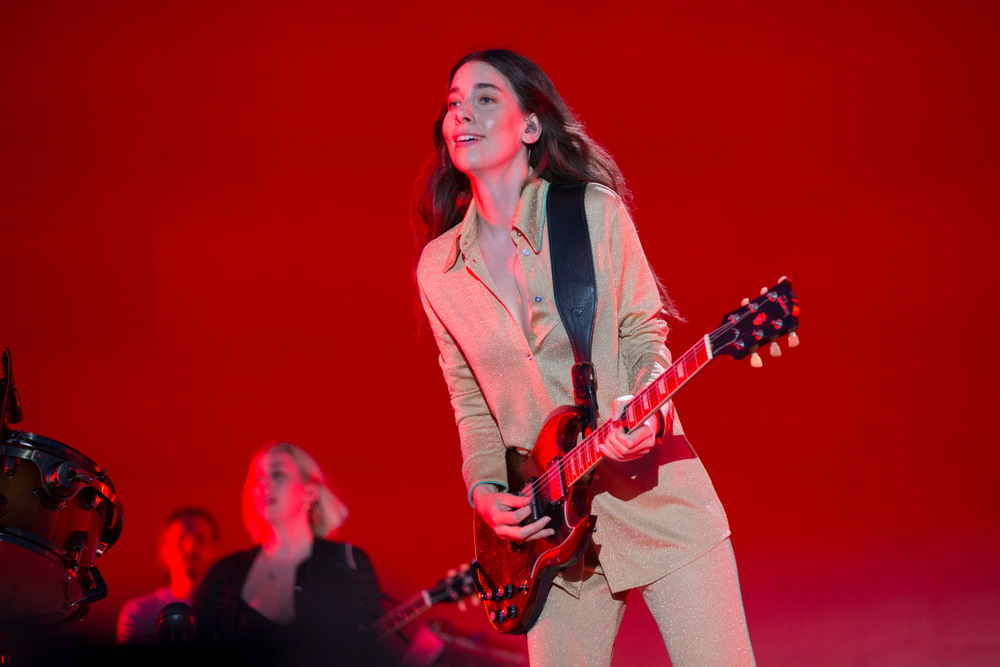 Haim Rilis Karya Baru untuk Soundtrack Film Drama