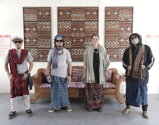 Menuju Timur, Hasil Kolabs Coconuttreez dan Melanie Subono