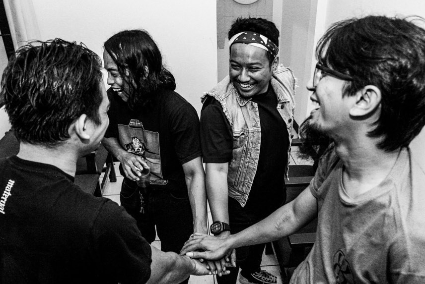 Komunal Obati Kerinduan dengan Mini Album Baru