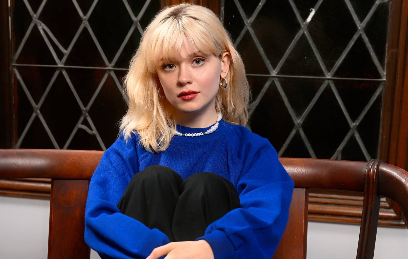 Maisie Peters Kembali Dengan “Lost The Breakup”