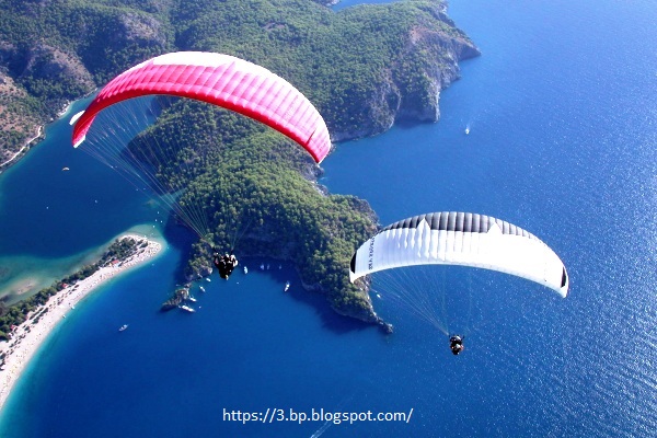 paralayang dan terjun payung