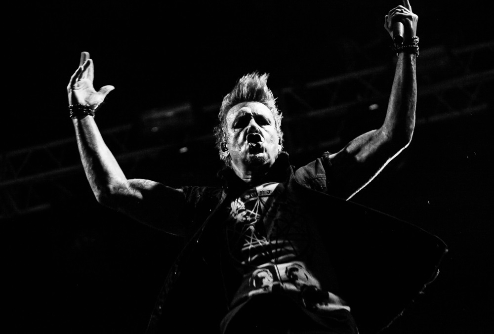 Papa Roach Berontak dengan lagu “Kill The Noise”