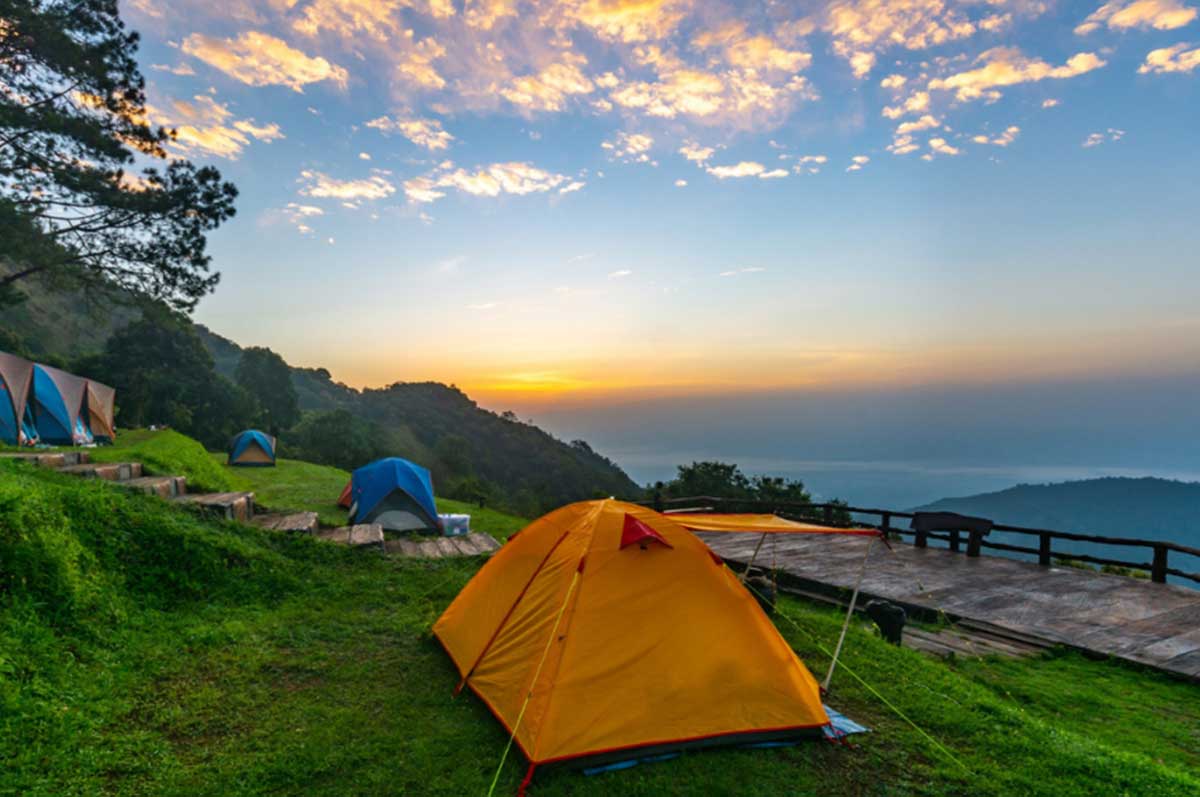 Top 5 Camping Ground Keren di Indonesia