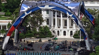 UFC White House Fight: Topuria vs. Gaethje Duel Bersejarah di Halaman Gedung Putih, 14 Juni 2026!