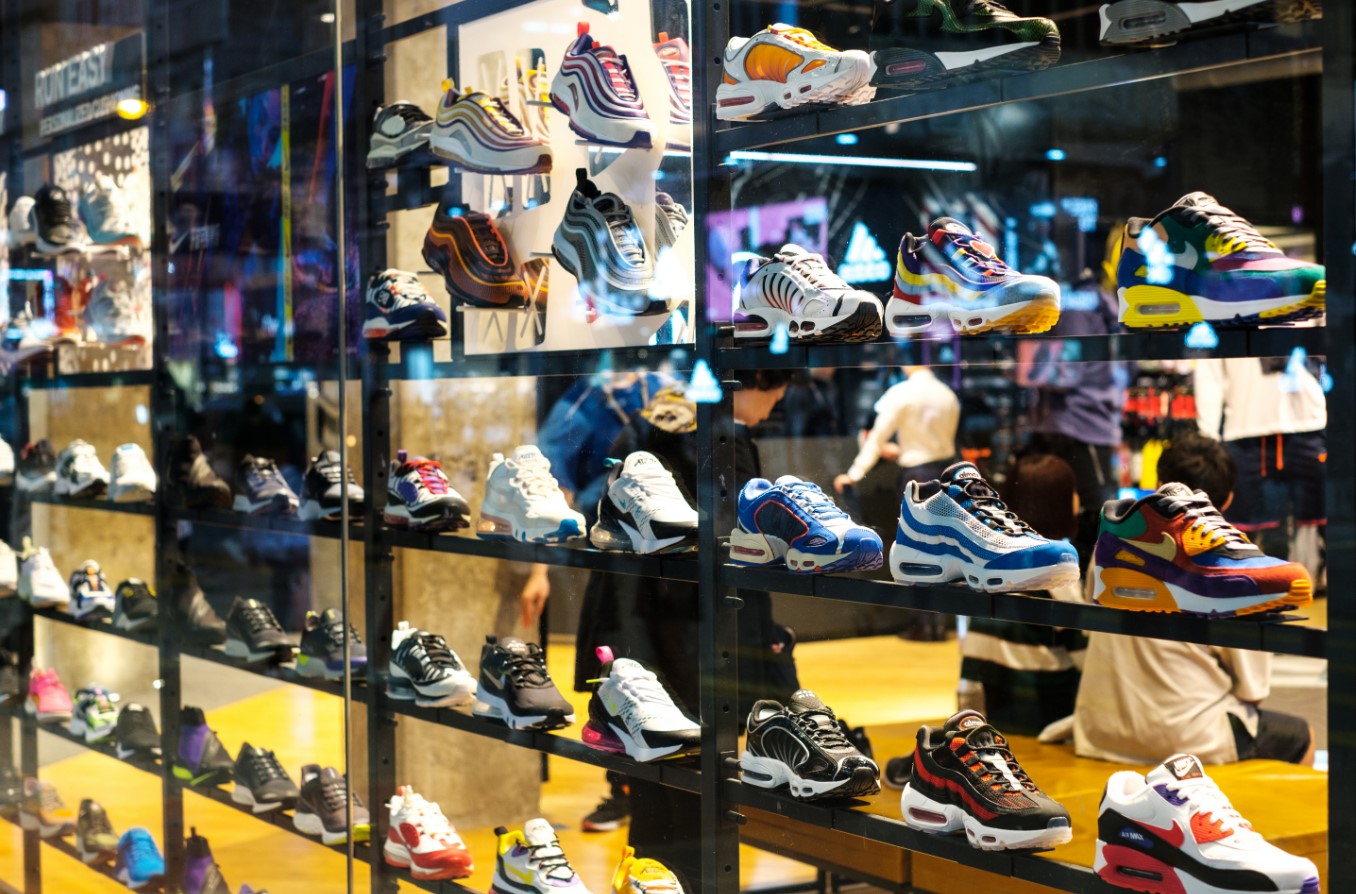 Bingung Lihat Orang yang Hobi Koleksi Sneakers? Lo Harus Pahami Ini Dulu, Superfriends!