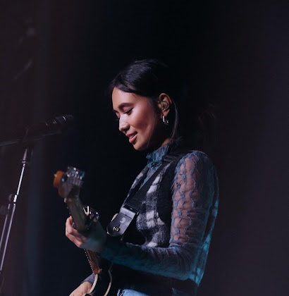 Deretan Lagu Kolaborasi NIKI dengan Musisi Lain