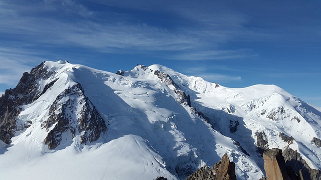 Ilustrasi Gunung Mont Blanc. Image: Simon/Pixabay