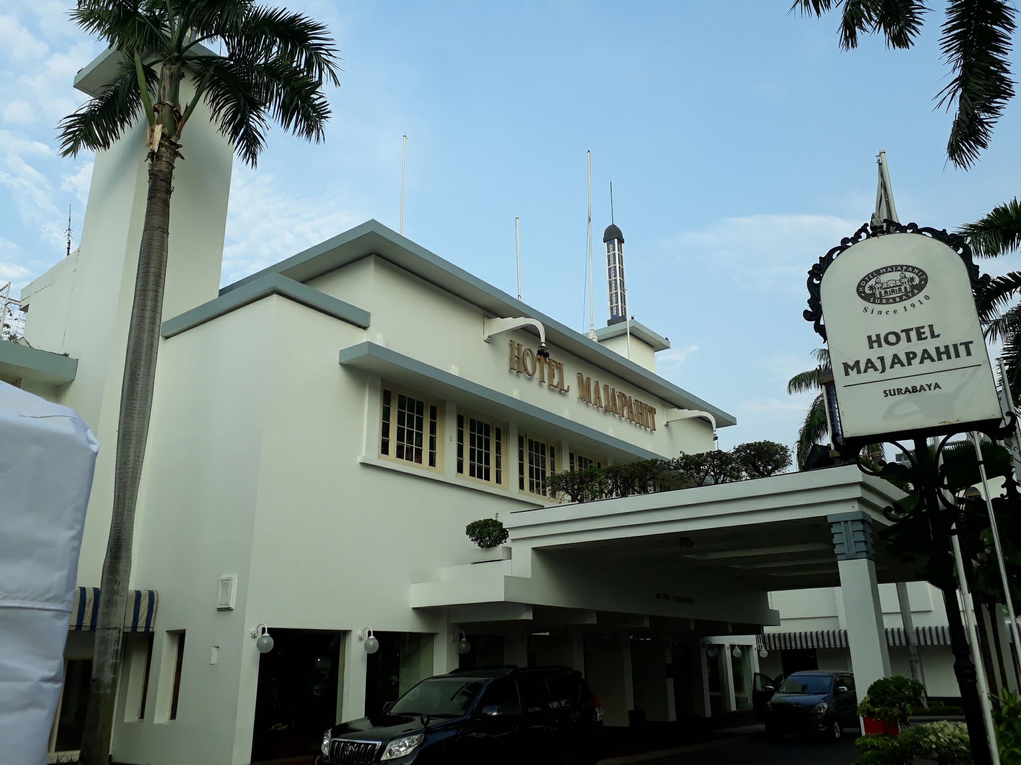 Hotel Majapahit. Image: Wikipedia