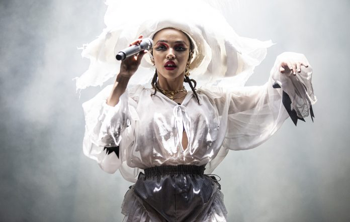 FKA Twigs Lepas Video Musik Barunya, Measure Of A Man