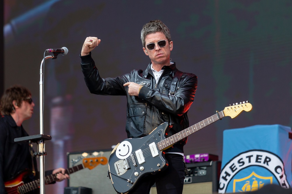 Noel Gallagher Perkenalkan Dead To The World yang Melankolis