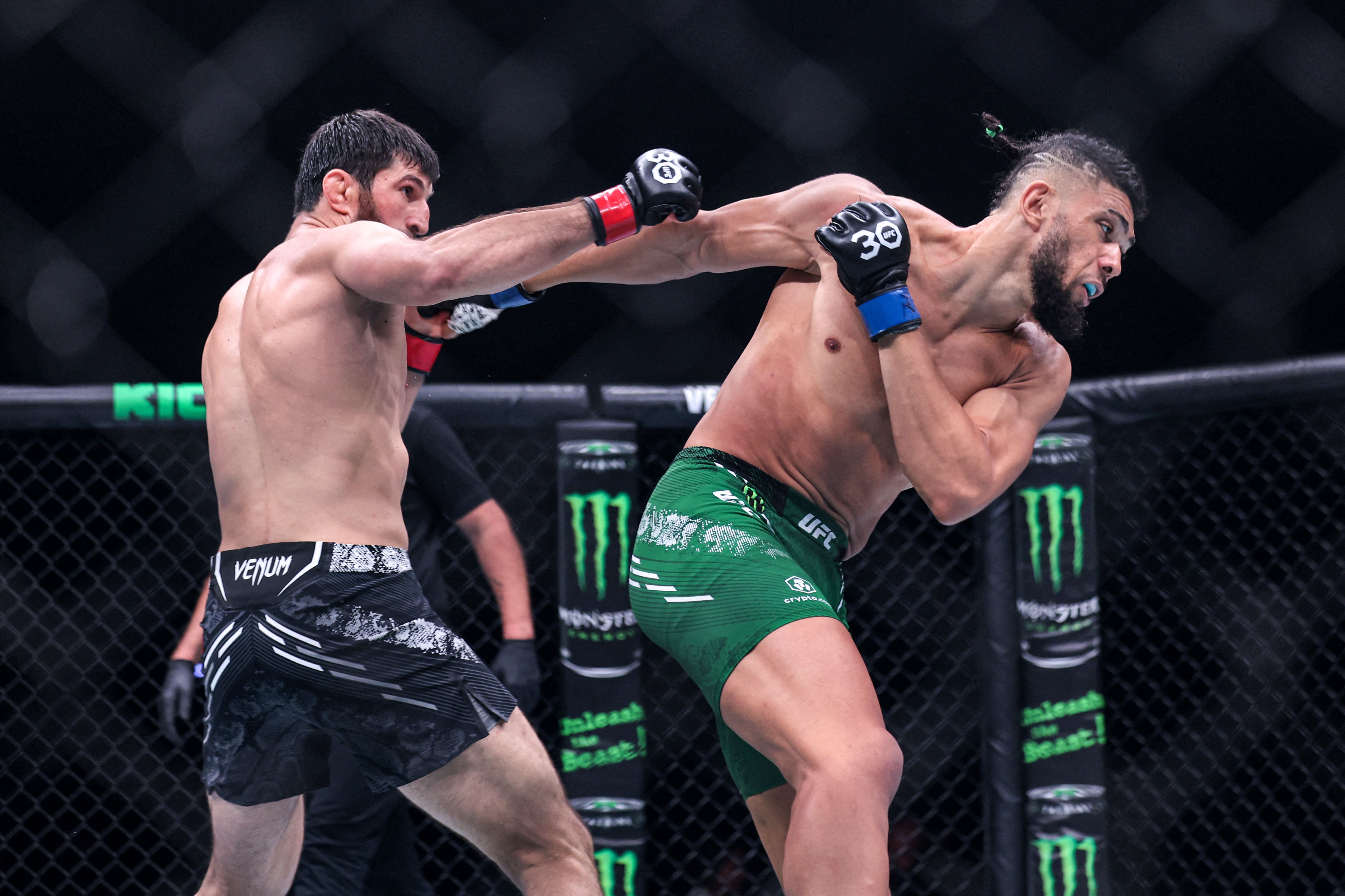 Hasil UFC Vegas 84! Magomed Ankalaev Buat Johnny Walker KO di Ronde Kedua, Buktikan Dominasi Dirinya!