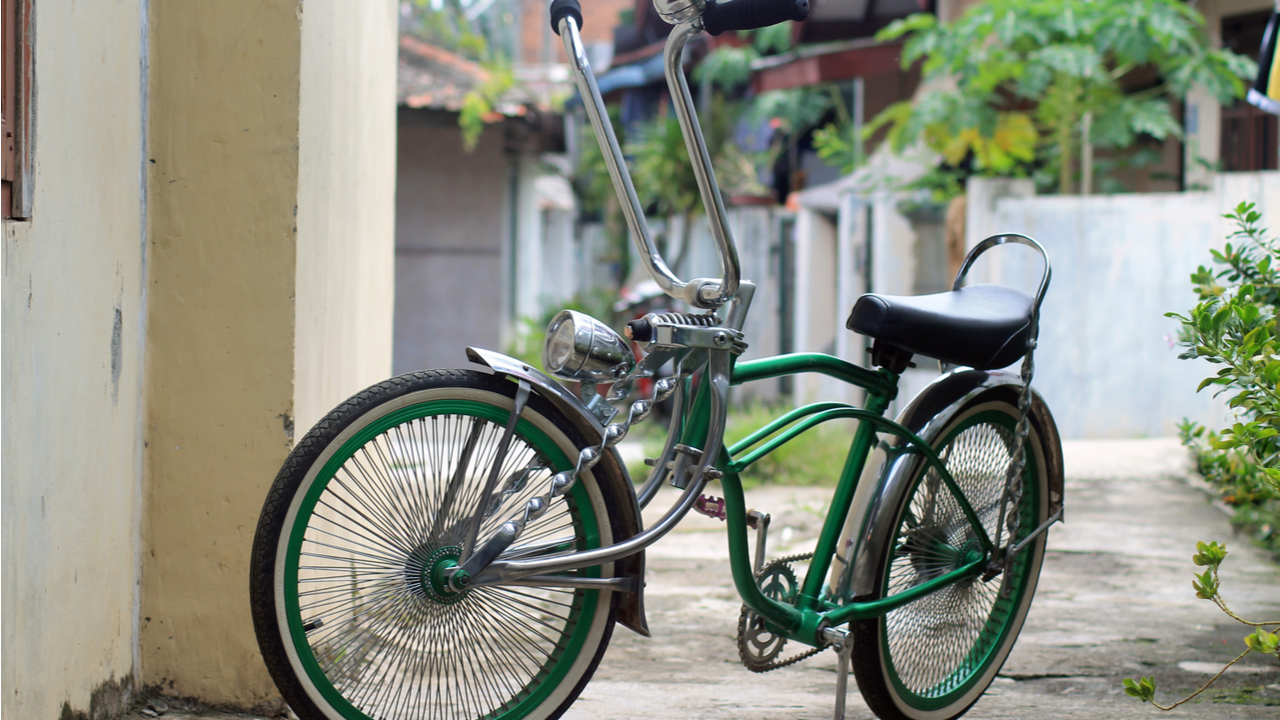 Tampil Beda Penuh Gaya Naik Sepeda Lowrider!