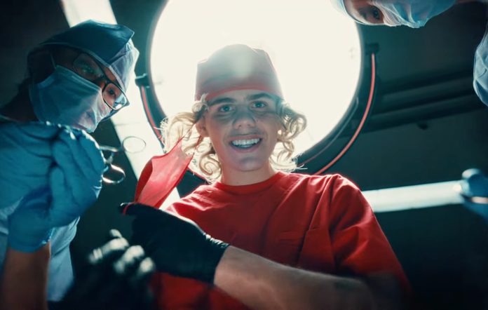 The Kid LAROI Kembali dengan Single dan Video Musik Baru Thousand Miles