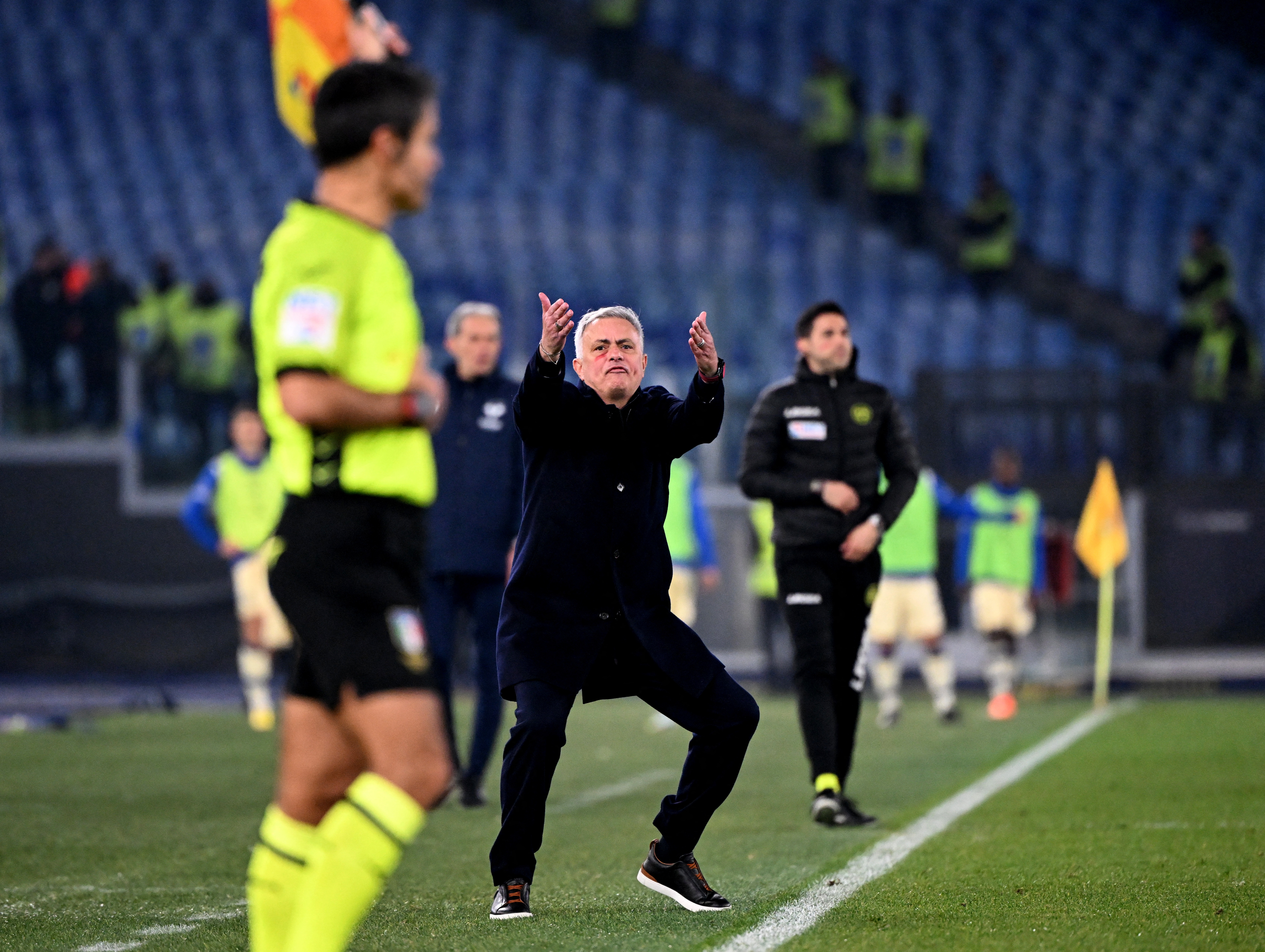 Mourinho protest against referee decisions