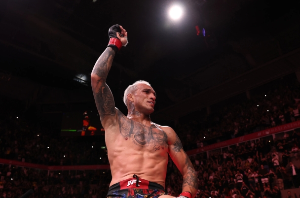 UFC Rio 2025: Charles Oliveira Dominasi Mateusz Gamrot, Hanya Butuh 2 Ronde!