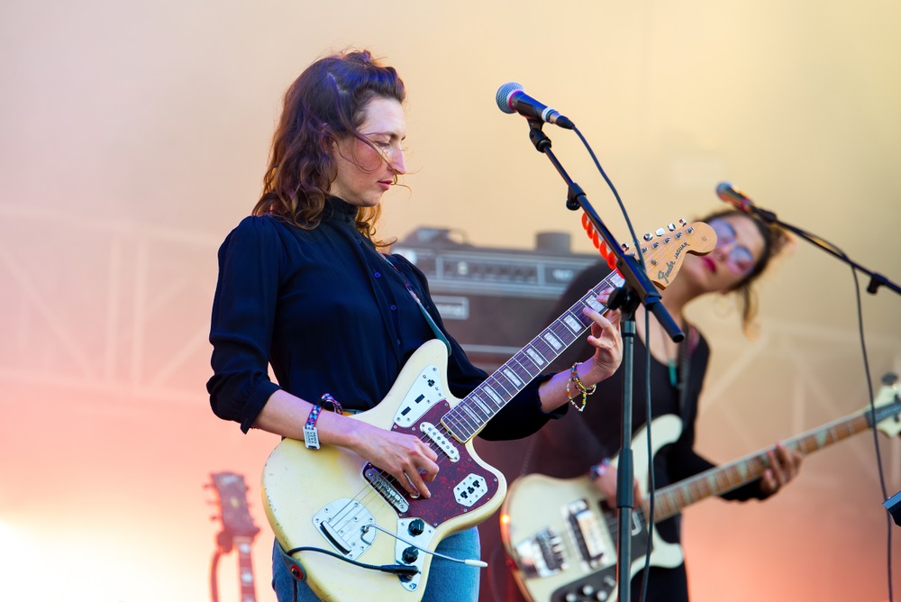 Warpaint Mantap Lanjutkan Album Keempat dengan “Champion”