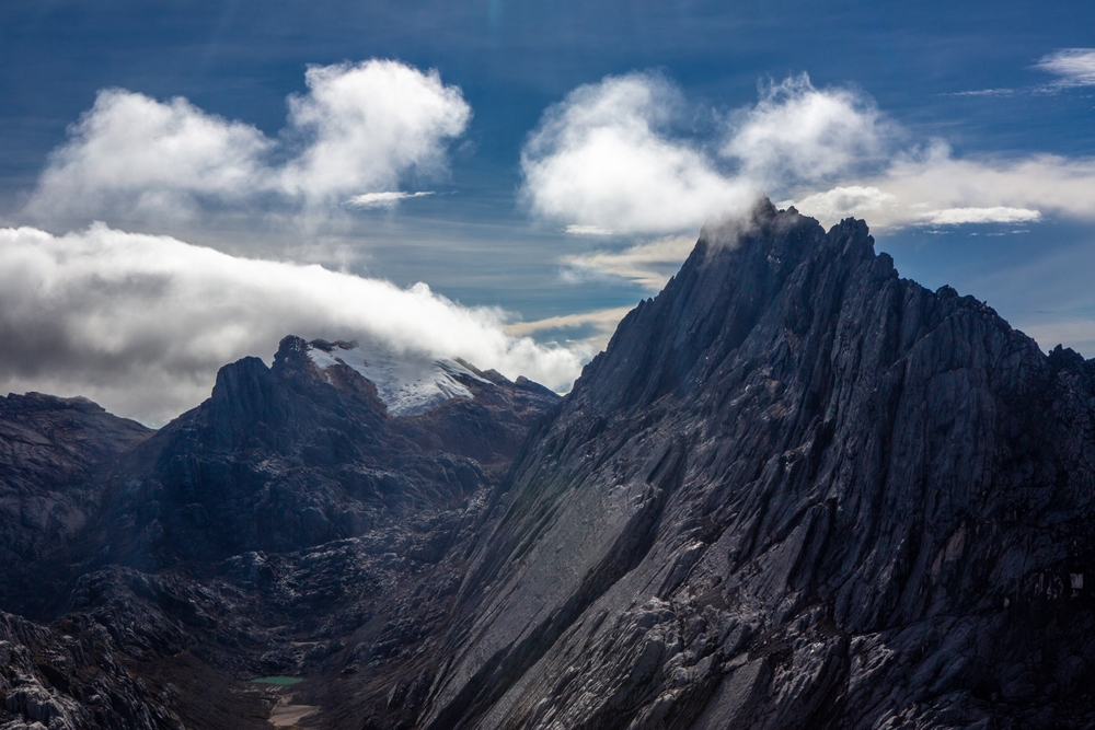 shutterstock_2356902911