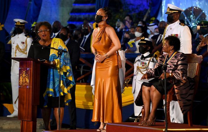 Rihanna Kini Sandang Gelar Pahlawan Nasional Barbados