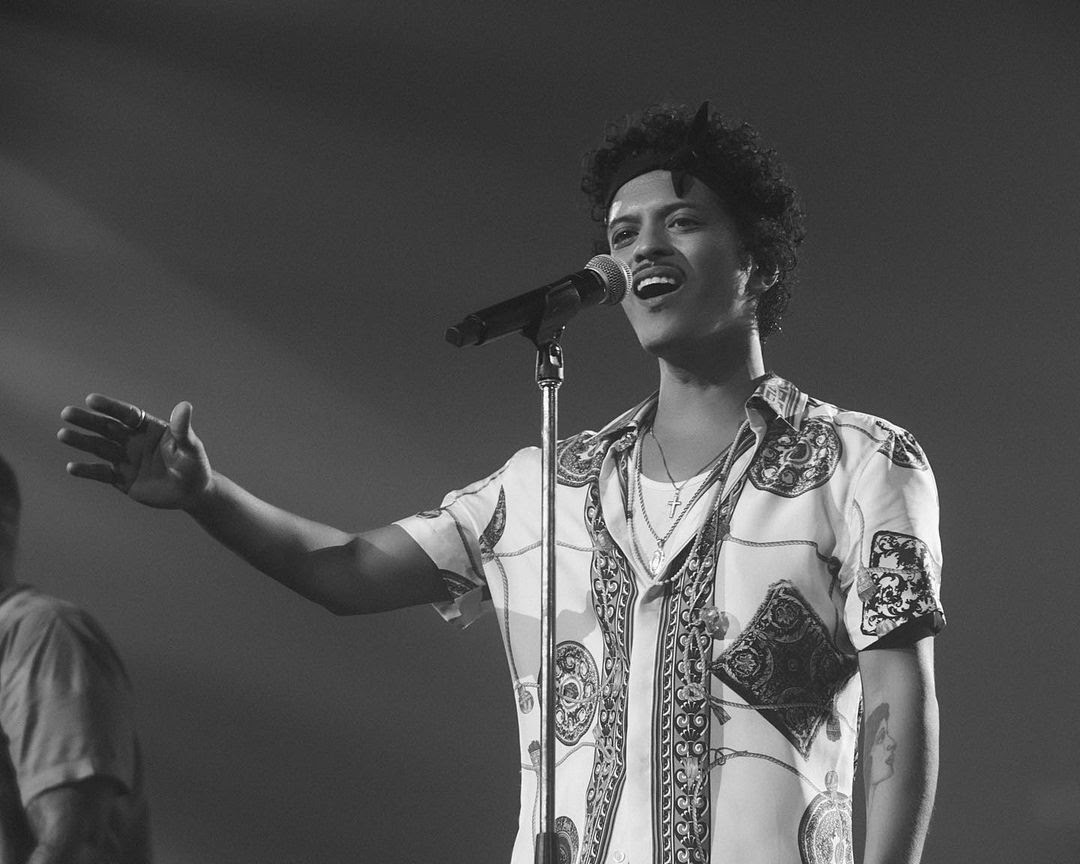 7 Lagu Bahasa Inggris Tentang Persahabatan untuk Playlist Harian