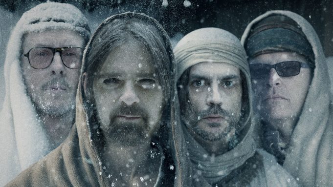 Weezer Tunjukkan Sisi Lain Mereka Lewat “SZNZ: Winter”