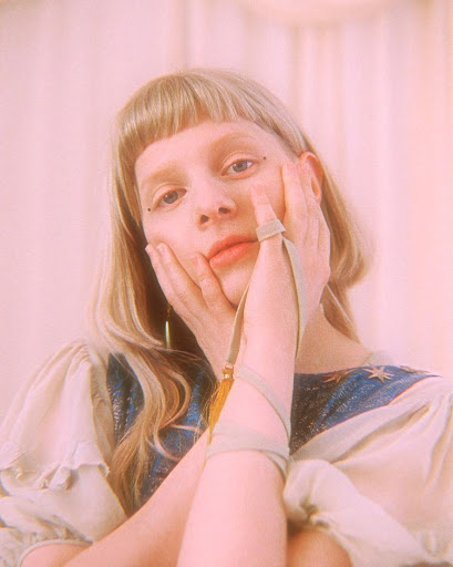 AURORA Lepas Single Baru, The Devil is Human