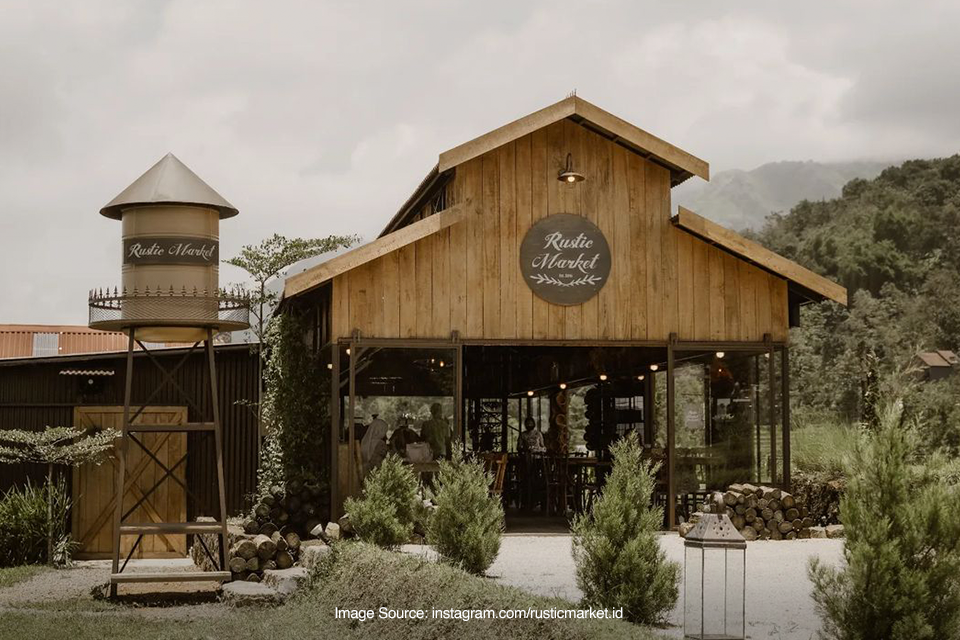 Rustic Market Trawas