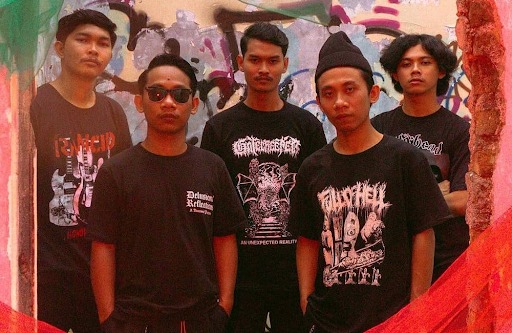 FIGHTOUT Tebar Teror di Video Musik Hiperbola Analogi