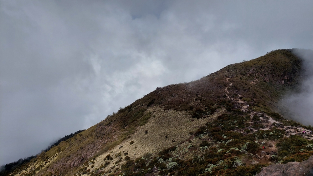 Makam di Gunung Arjuno