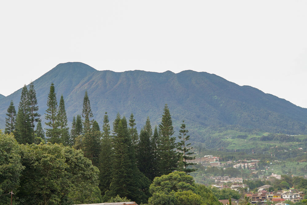 pendakian gunung salak