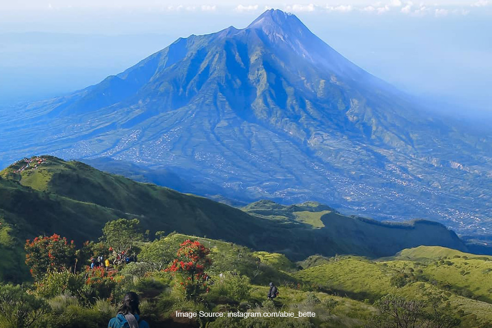Gunung di atas 2500 mdpl