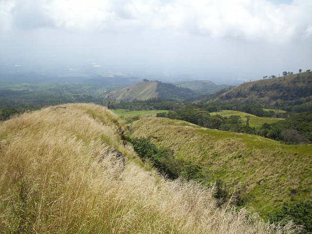 Gunung Arjuno. Image:  Dimas Wijaya/Pixabay