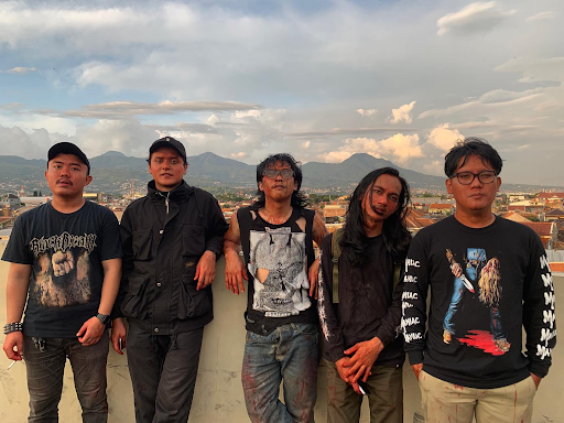 BLCKHWK Bagikan Video Musik Decomposing Rotting Flesh