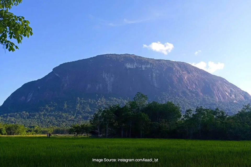 Gunung Kelam