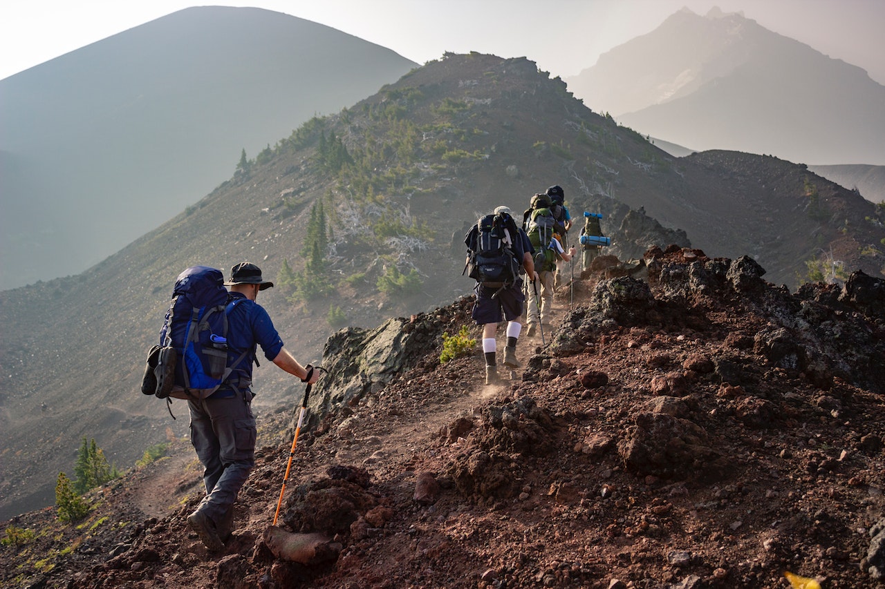 Ilustrasi speed hiking. Image: Eric Sanman/Pexels