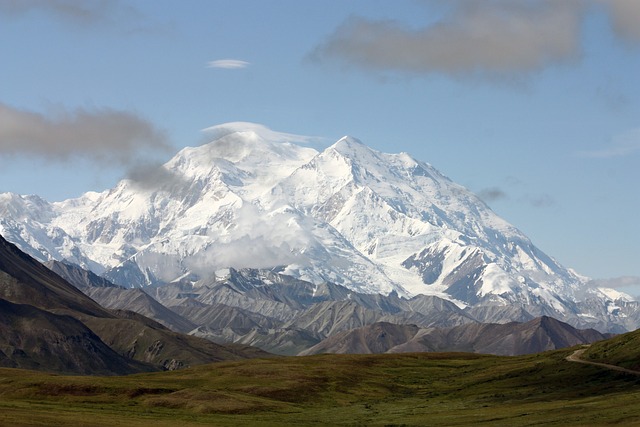 Ilustrasi Gunung McKinley. Image: brigachtal/Pixabay