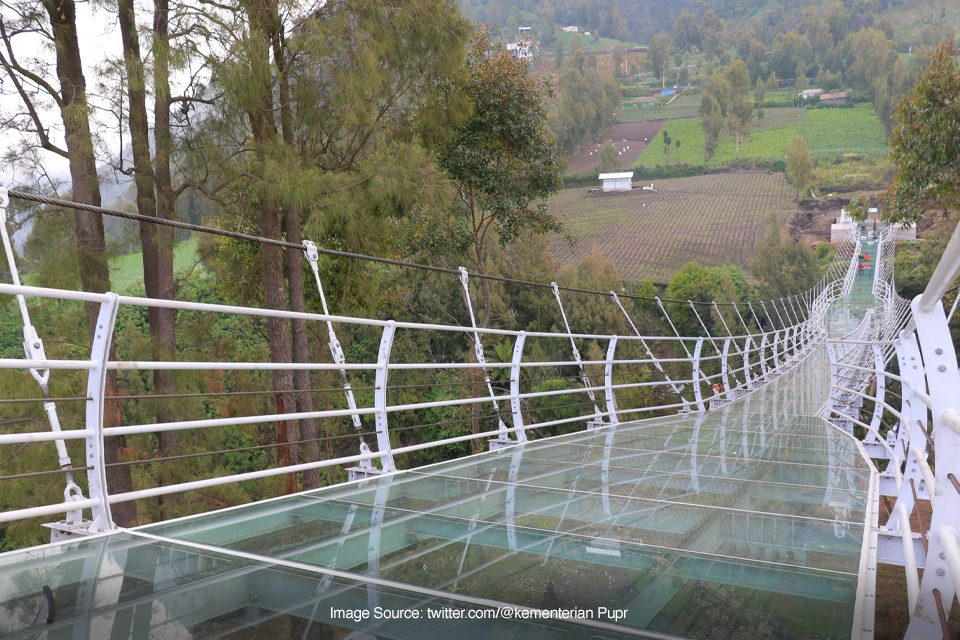 Jembatan Kaca Seruni Point