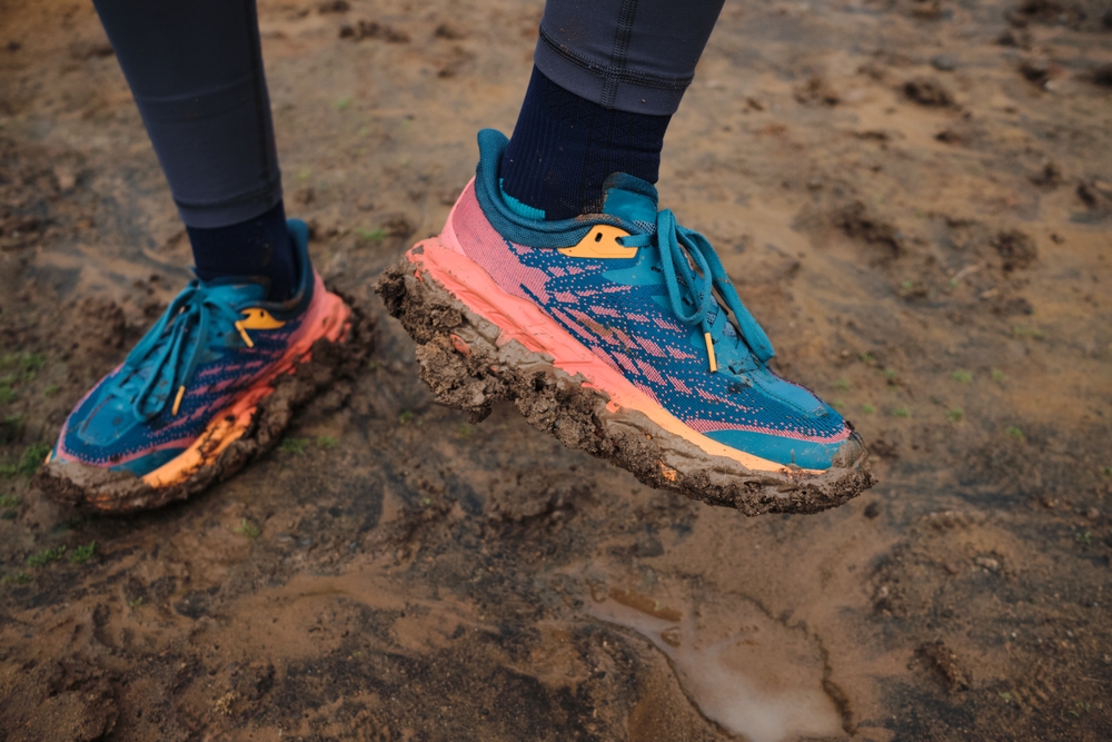 TRAIL RUNNING SHOES