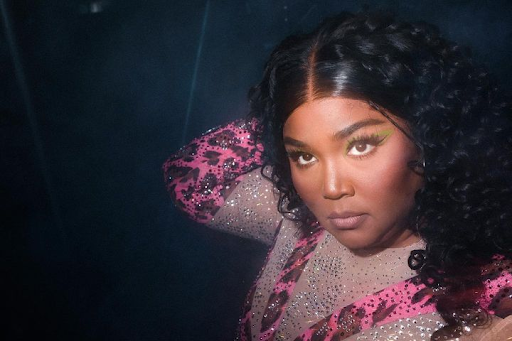 Lizzo Bagikan Versi Remix untuk Lagu Special Bareng SZA