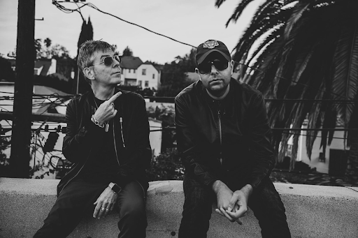 Andy Rourke Reuni dengan Johnny Marr untuk Lagu Blitz Vega